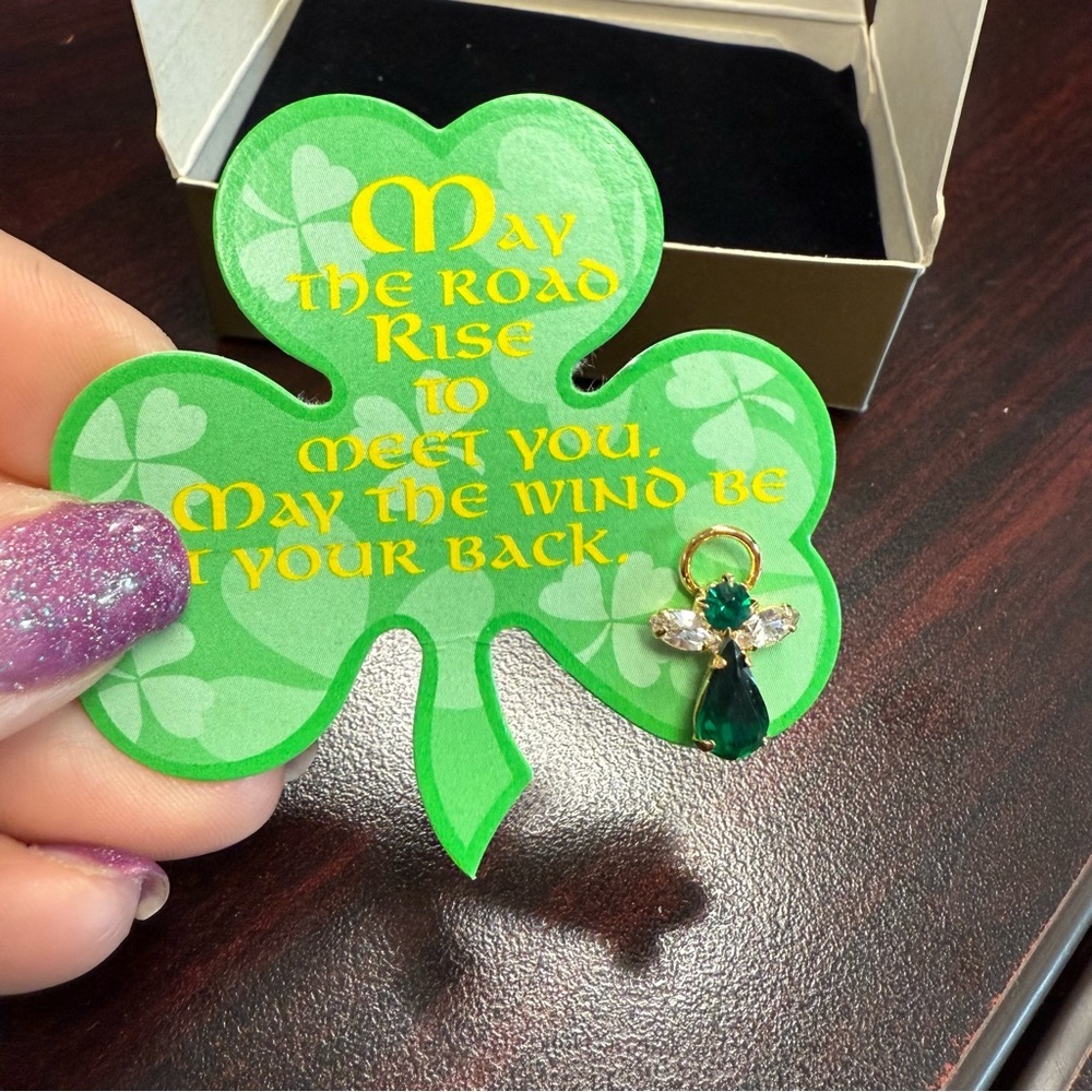 Avon NIB St. Patrick's Day Angel Pin VINTAGE 1999